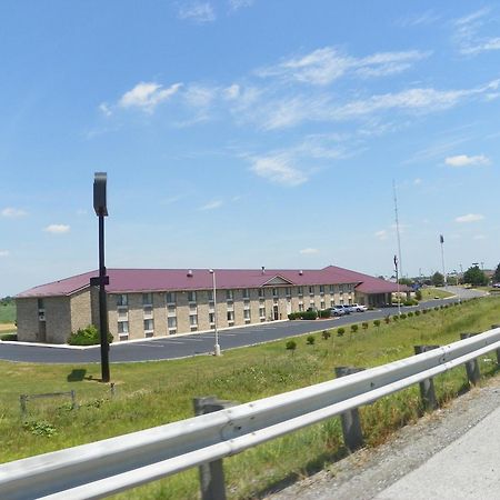Royalton Inn & Suites Upper Sandusky Esterno foto
