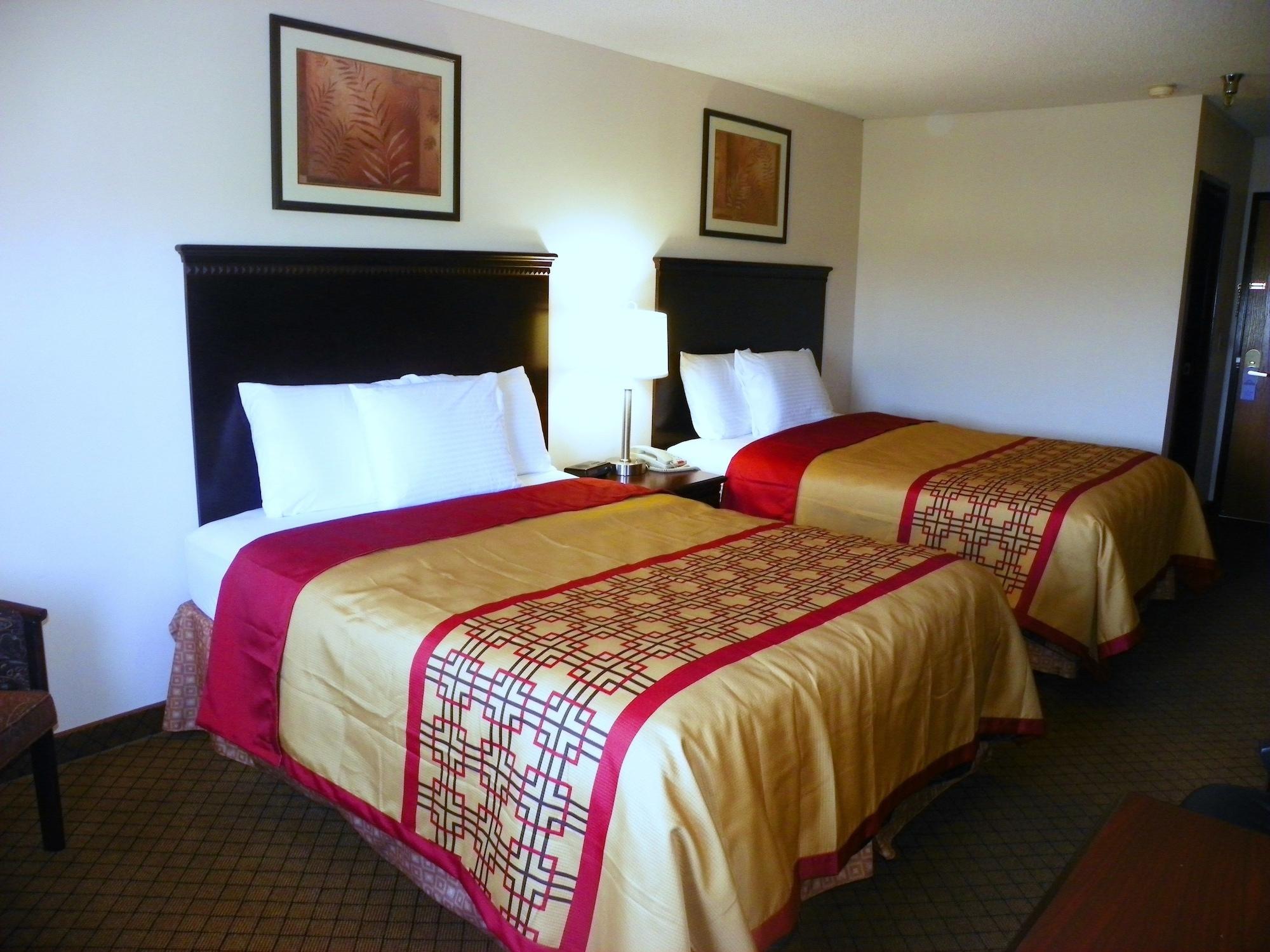 Royalton Inn & Suites Upper Sandusky Esterno foto