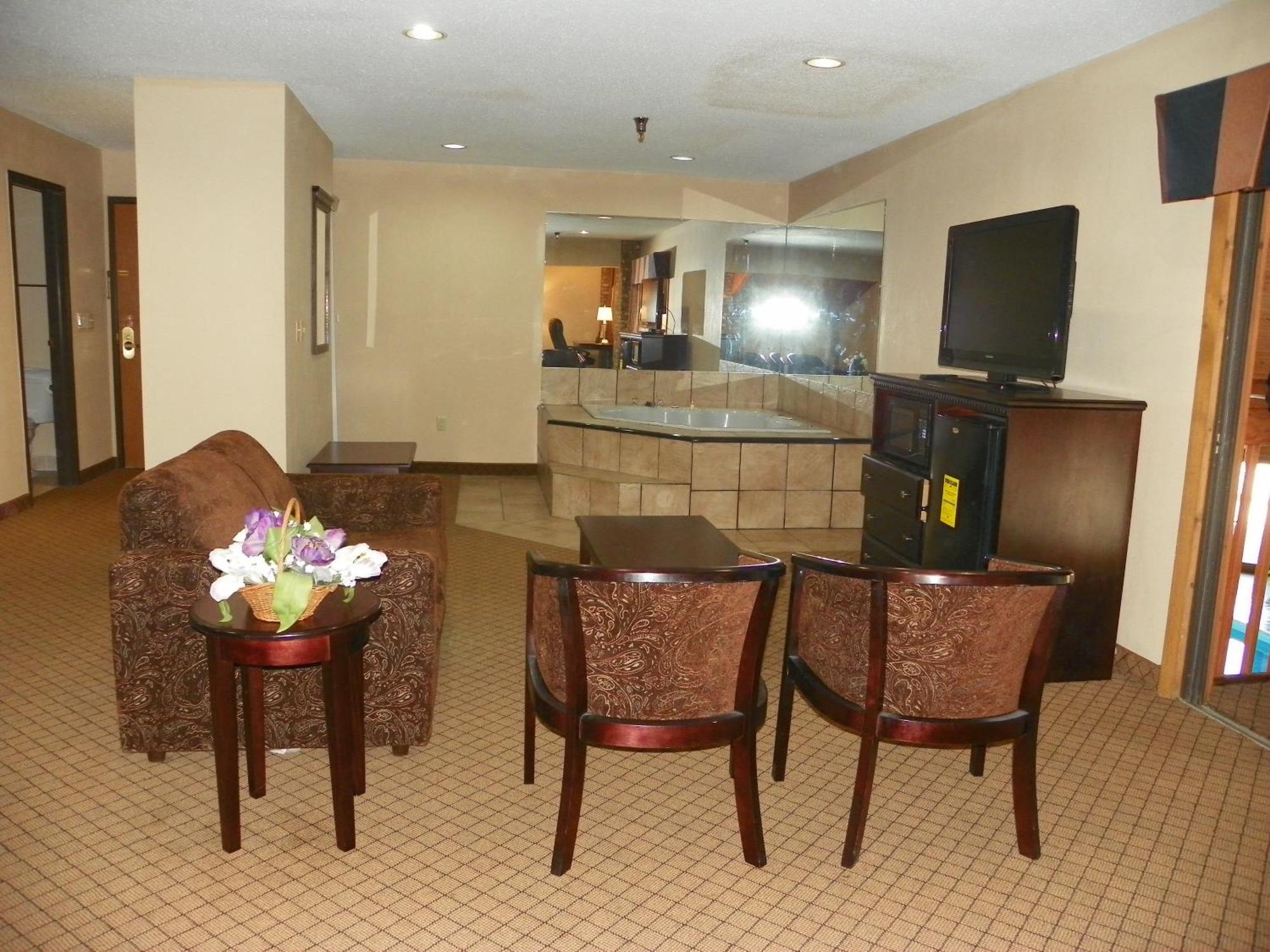 Royalton Inn & Suites Upper Sandusky Esterno foto